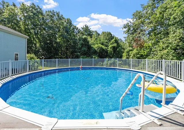 3rd image of 11 Chase Crescent, Merrimac, MA 01860 | MLS# 73559442
