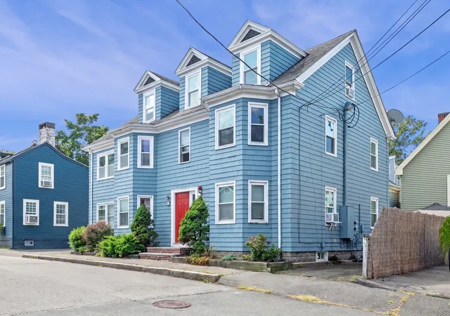 3rd image of 21 Mall St #2, Salem, MA 01970 | MLS# 73567921