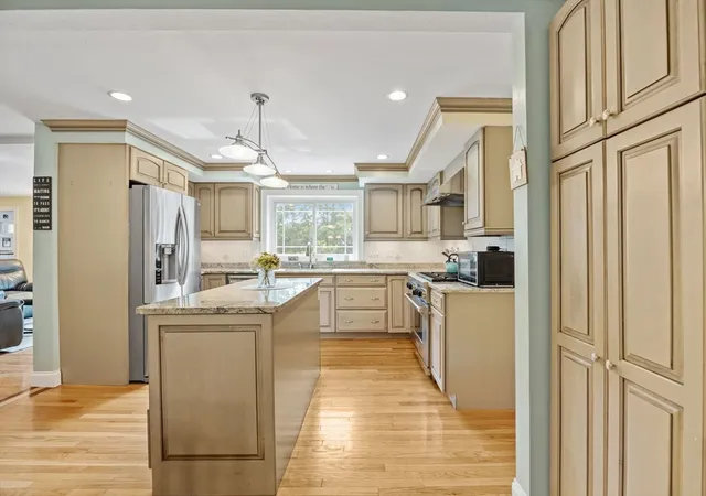 Photo 4 of Sale Pending at 35 Raymond Rd, Plymouth, MA 02360 | MLS# 73536669 | Listing updated on 2026-08-21