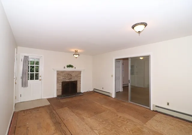 4th image of 30 Gill Ct, Whitinsville, MA 01588 | MLS# 73538522