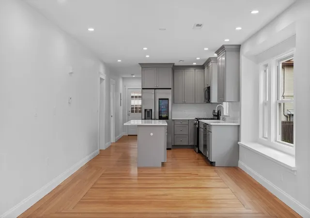 5th image of 35 Farragut Ave, Medford, MA 02155