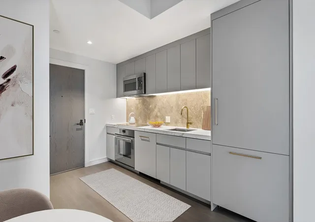 2nd image of 55 Lagrange St #1202, Boston, MA 02116 | MLS# 73533454