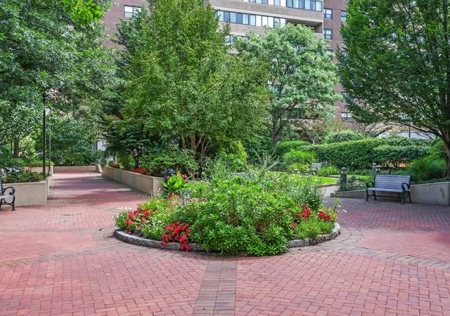 2nd image of 2 Hawthorne Pl, Boston, MA 02114