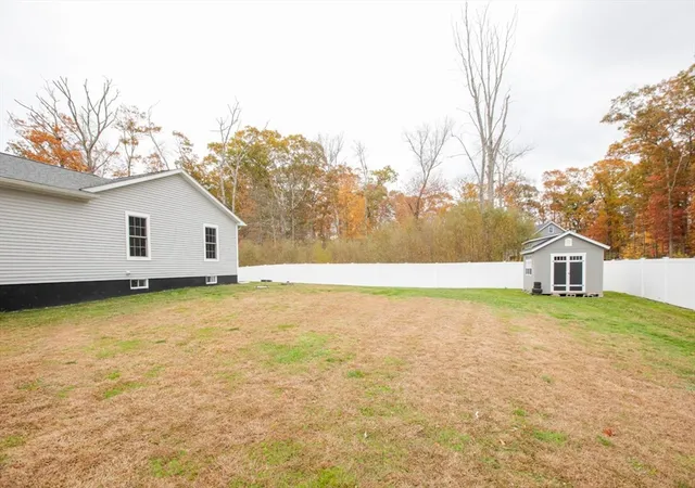 36th image of 33 Rhinecliffe Rd, Swansea, MA 02777 | MLS# 73570168