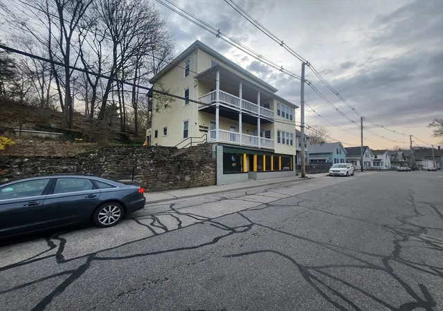 3rd image of 33 Crystal St, Southbridge, MA 01550 | MLS# 73501224