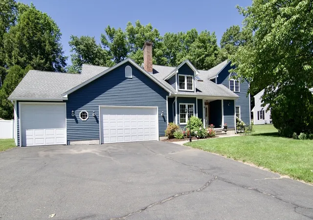 Homes for sale in Westfield, MA | 83 Pineridge Dr, Westfield, MA 01085 | MLS# 73530002