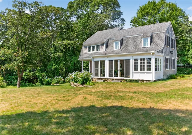 2nd image of 51 Davis St, Tisbury, MA 02568 | MLS# 73543902