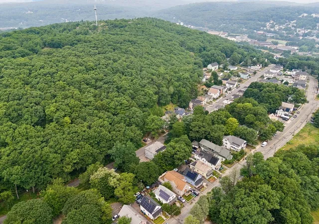 37th image of 323 Rollstone St, Fitchburg, MA 01420 | MLS# 73560440