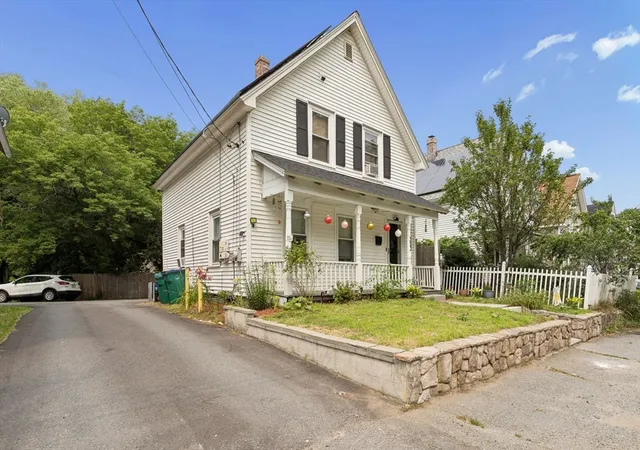 Photo 3 of Single family home for sale at 323 Rollstone St, Fitchburg, MA 01420 | MLS# 73560440 | Listing updated on 2026-09-25