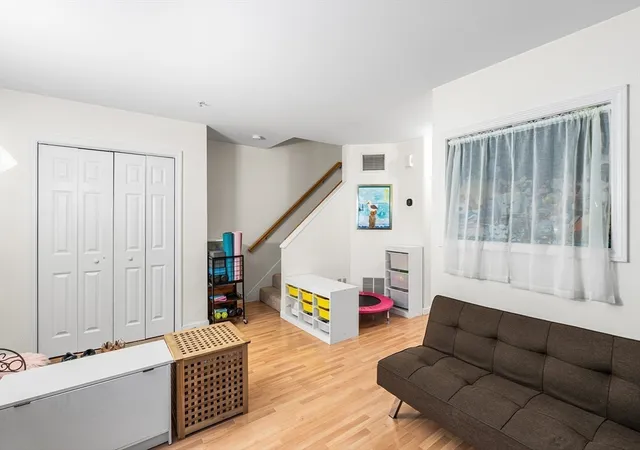 Listing Photo 5 - Condo for sale in building located at 204 Lilac Mdws Wy, Ipswich, MA 01938 - Unit #204