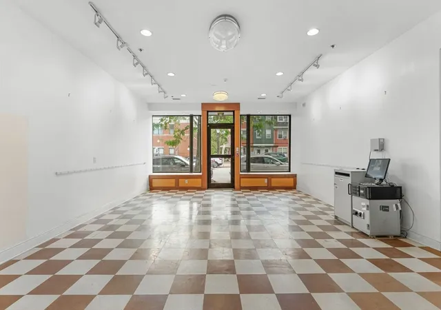 3rd image of 262-264 West Broadway, Boston, MA 02127 | MLS# 73436962