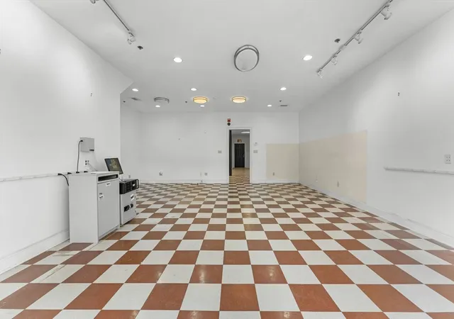 4th image of 262-264 West Broadway, Boston, MA 02127 | MLS# 73436962