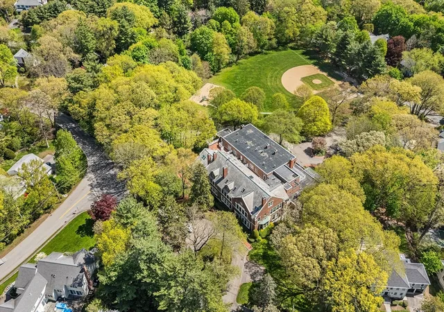 Listing Photo 2 - Condo for sale in building located at 63 Gdn Rd, Wellesley, MA 02481 - Unit #C5