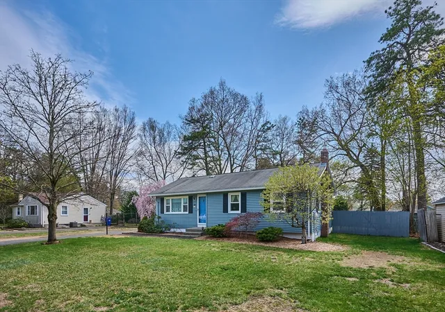 Homes for sale in Easthampton, MA | 50 Phelps St, Easthampton, MA 01027 | MLS# 73506460