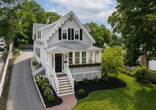 1st image of 19 Hersey St, Hingham, MA 02043 | MLS# 73550365