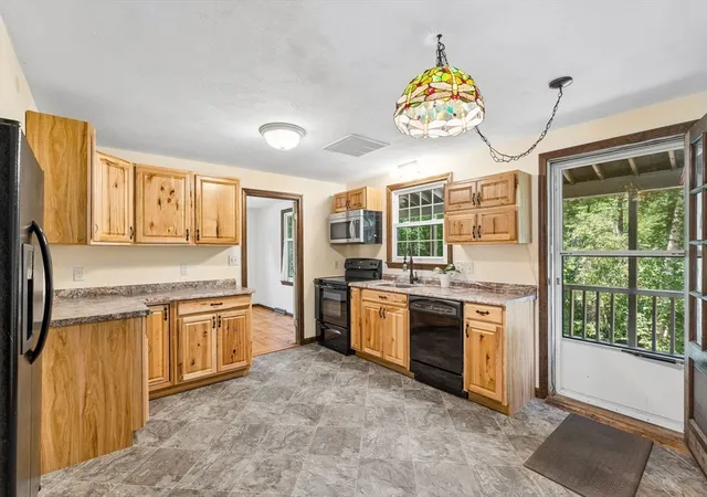 Photo 4 of Sale Pending at 71 Pelczar Rd, Dracut, MA 01826 | MLS# 73562210 | Listing updated on 2026-09-03