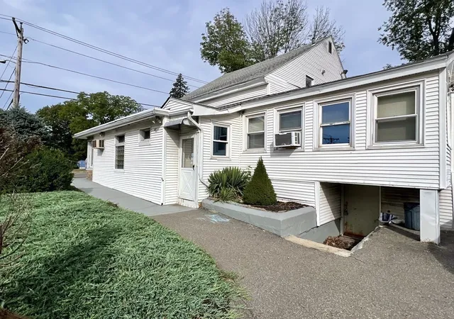3rd image of 617 Main St, Leominster, MA 01453 | MLS# 73565068