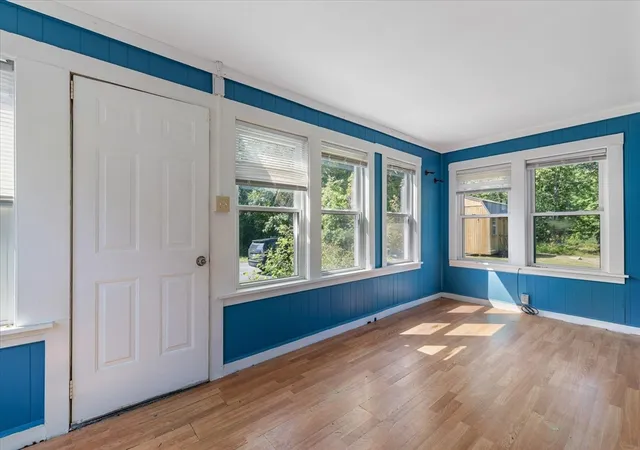 Photo 4 of Single family home for sale at 21 Munroe St, Winchendon, MA 01475 | MLS# 73563755 | Listing updated on 2026-09-17