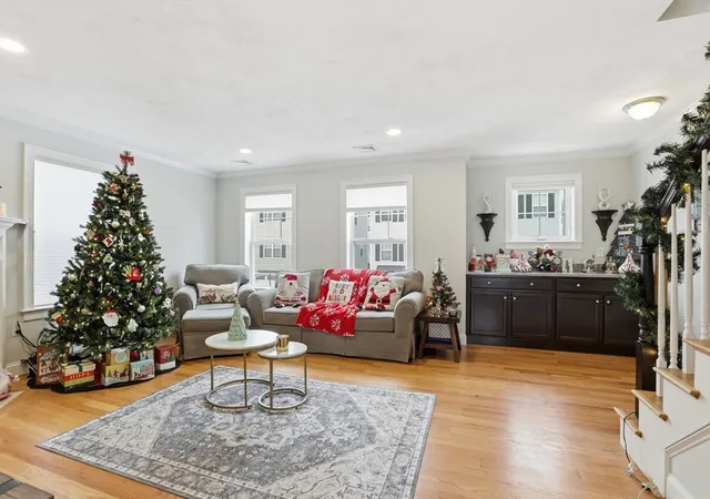 2nd image of 1400 Gorham St #32, Lowell, MA 01852 | MLS# 73460783