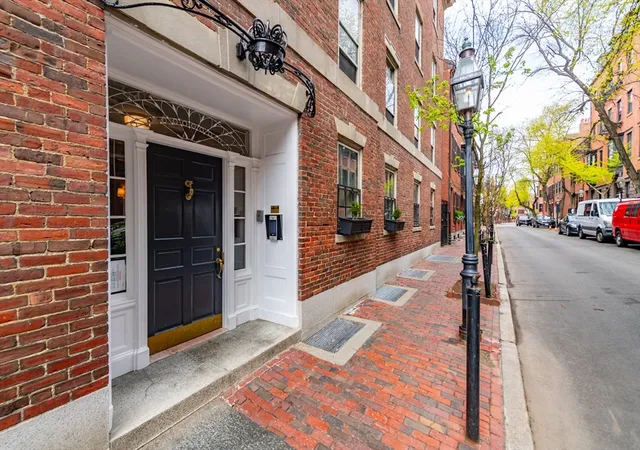 11th image of 97 Mount Vernon St #3, Boston, MA 02108 | MLS# 73511395
