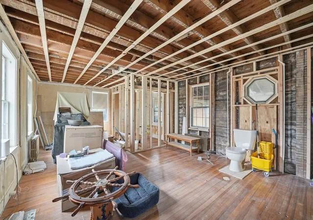 5th image of 1177 Northampton St, Holyoke, MA 01040 | MLS# 73495803
