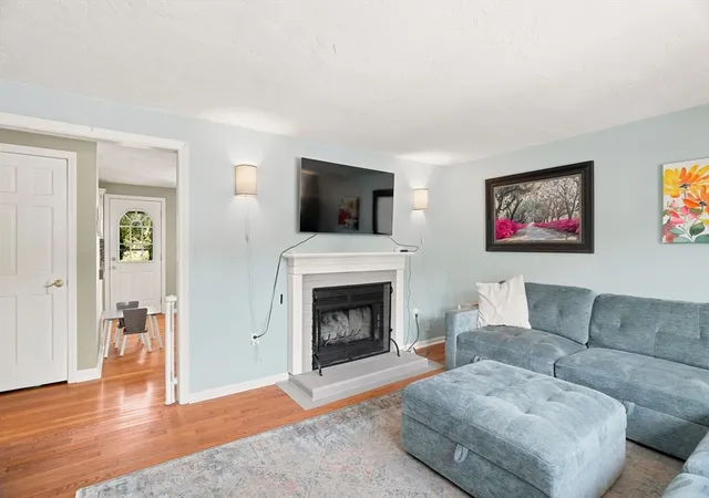 5th image of 38 Plantation Rd, Oxford, MA 01540