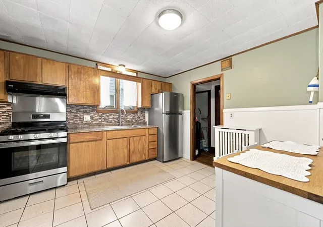 4th image of 64 Clark Street, Lynn, MA 01902 | MLS# 73559098