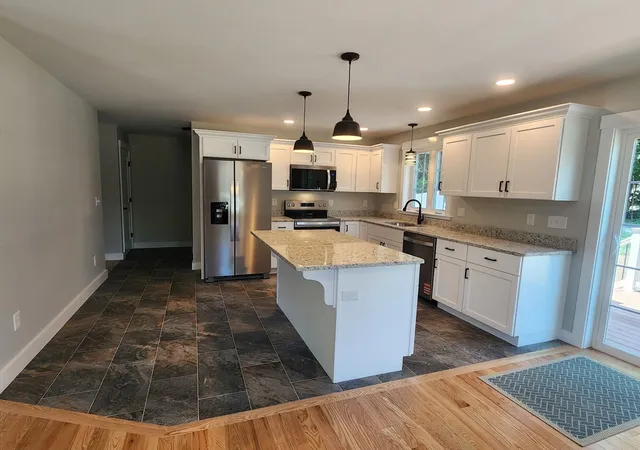 4th image of 11 Stephanie Dr, Gardner, MA 01440
