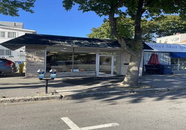 Homes for sale in Newton, MA | 723 Washington St, Newton, MA 02458 | MLS# 73521974