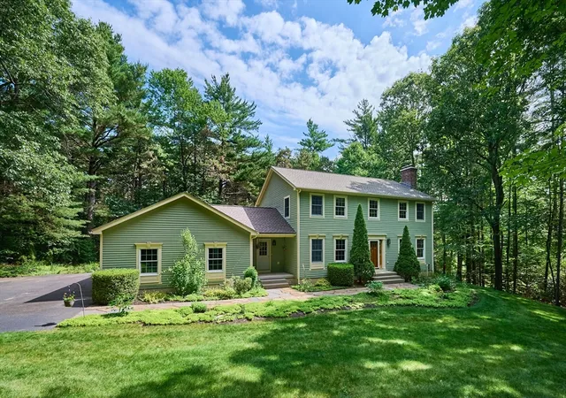 Homes for sale in Southampton, MA | 2 Eastwood Dr, Southampton, MA 01073 | MLS# 73543429