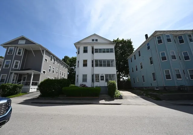 Photo 1 of Sale Pending at 14 Derby St, Worcester, MA 01604 | MLS# 73534091 | Listing updated on 2026-10-10