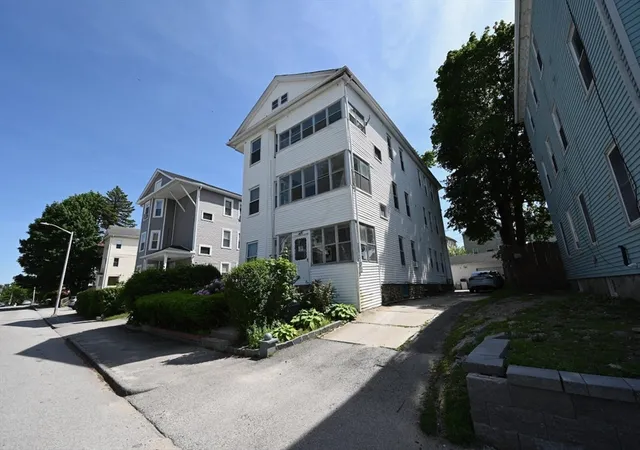 Photo 2 of Sale Pending at 14 Derby St, Worcester, MA 01604 | MLS# 73534091 | Listing updated on 2026-10-10