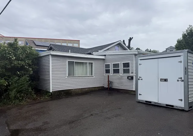 1st image of 33 Avalon St, Revere, MA 02151 | MLS# 73556980
