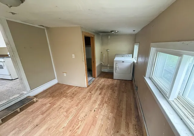 Photo 4 of Single family home for sale at 33 Avalon St, Revere, MA 02151 | MLS# 73556980 | Listing updated on 2026-09-19