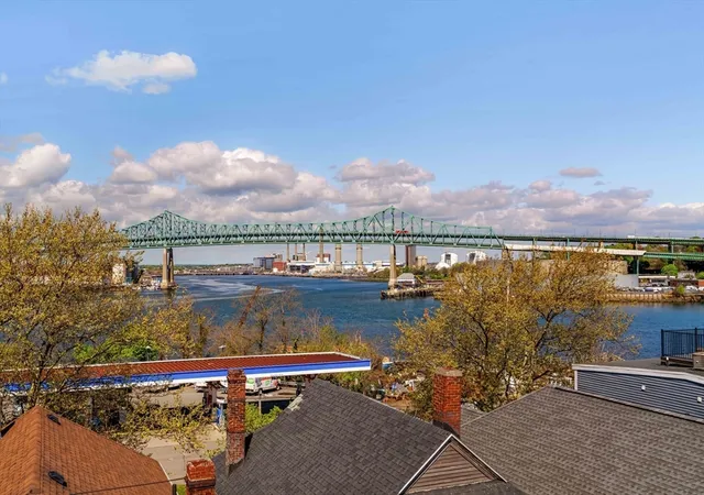 Listing Photo 2 - Condo for sale in building located at 30 Condor St, Boston, MA 02128 - Unit #4