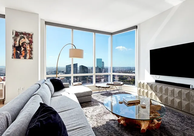 3rd image of 1 Franklin St #4110, Boston, MA 02110 | MLS# 73535069