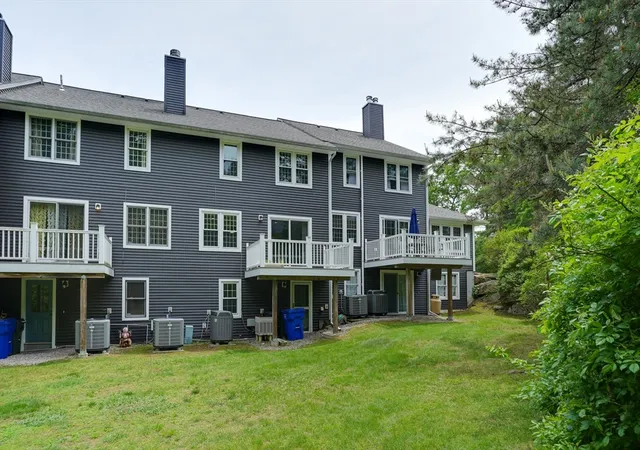 Listing Photo 4 - Condo for sale in building located at 42 Laurelwood Dr, Hopedale, MA 01747 - Unit #42