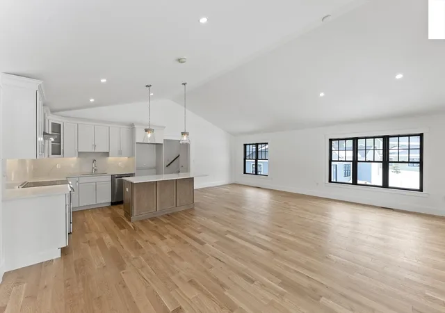 5th image of 46 Sandwich Road #48, Plymouth, MA 02360 | MLS# 73551518