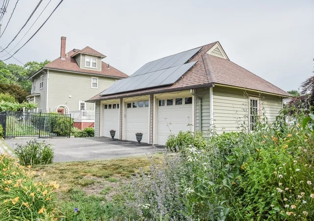 Photo 3 of Sale Pending at 76 Washington St, Westwood, MA 02090 | MLS# 73540144 | Listing updated on 2026-08-31