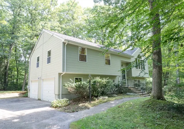 Photo 1 of Single family home for sale at 611 Henshaw St, Rochdale, MA 01542 | MLS# 73564413 | Listing updated on 2026-09-14