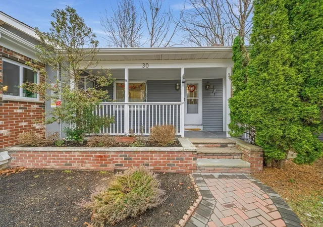 Homes for sale in Uxbridge, MA | 30 Glendale Ave, Uxbridge, MA 01569 | MLS# 73509329