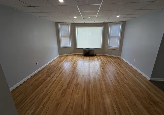 3rd image of 188 Park Ave Aka 127 Institute Rd, Worcester, MA 01609 | MLS# 73558186