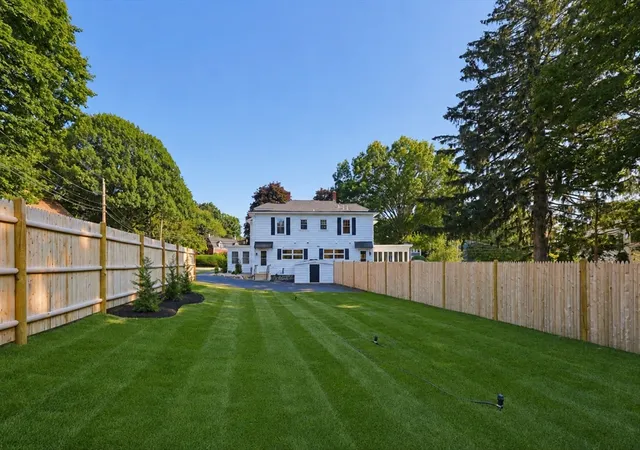 3rd image of 163 Prospect St #163, Wakefield, MA 01880 | MLS# 73555925