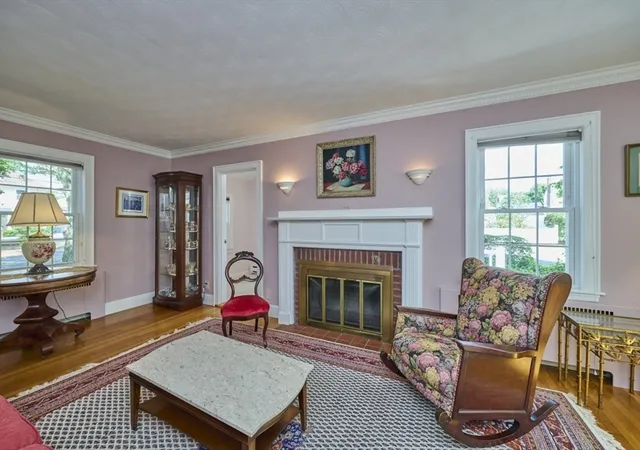 4th image of 238 Lagrange Street, West Roxbury, MA 02132 | MLS# 73537248