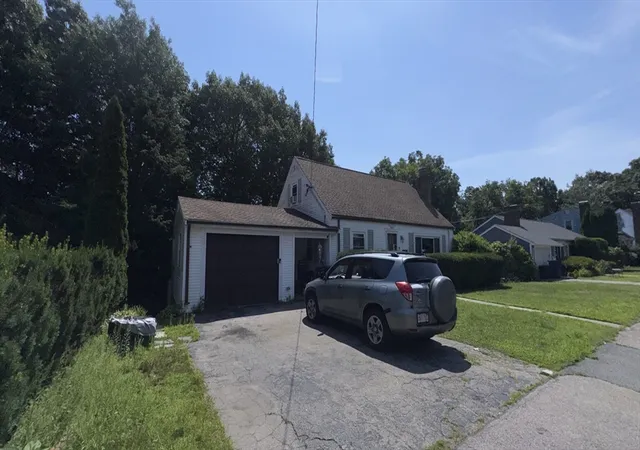 3rd image of 115 Eastwood Circuit, West Roxbury, MA 02132 | MLS# 73553621