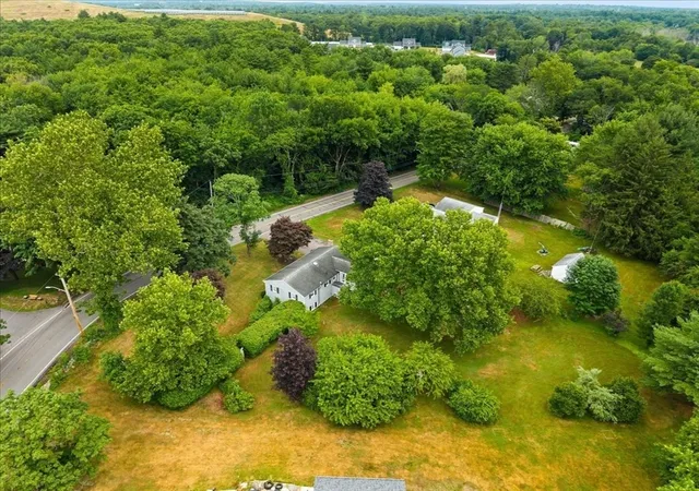 4th image of 563 Summer St, East Bridgewater, MA 02333 | MLS# 73548446