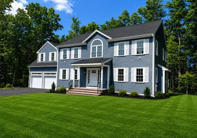 1st image of 4 Clarendon Circle, Holbrook, MA 02343 | MLS# 73567851