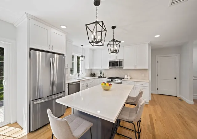 Photo 3 of Single family home for sale at 4 Clarendon Circle, Holbrook, MA 02343 | MLS# 73567851 | Listing updated on 2026-09-17