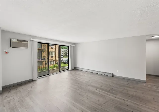 4th image of 345 Pawtucket Blvd, Lowell, MA 01854