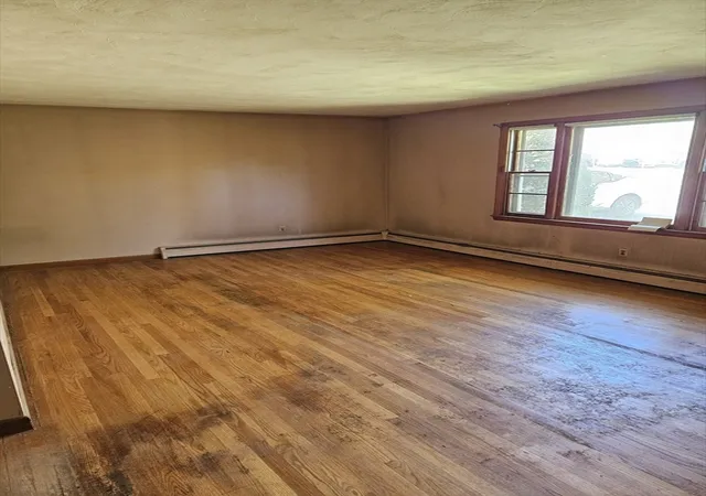 4th image of 37 Academy St, Chicopee, MA 01013 | MLS# 73566671
